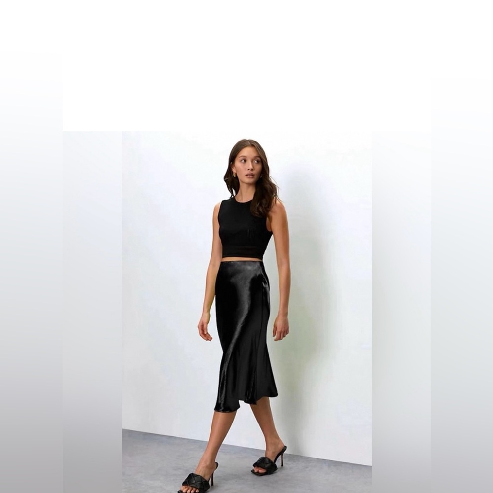 Aritzia Babaton Satin Slip Midi Skirt